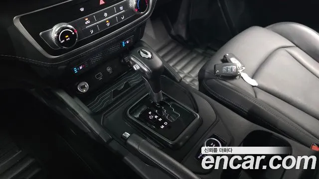 KG_Mobility_Ssangyong Rexton 2019 thumb 9