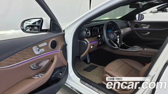 Mercedes-Benz E-Класс 2022 thumb 10