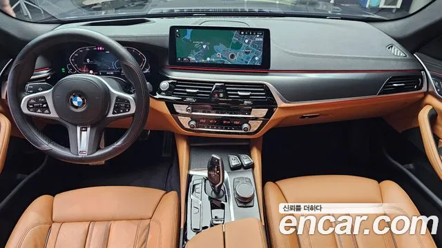 BMW 5-Series 2023 thumb 7
