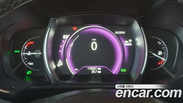 Renault-KoreaSamsung Koleos 2018 thumb 10