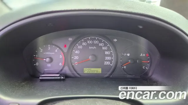 Hyundai Starex 2011 thumb 6