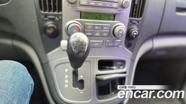 Hyundai Starex 2011 thumb 8
