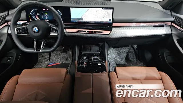 BMW 5-Series 2025 thumb 6