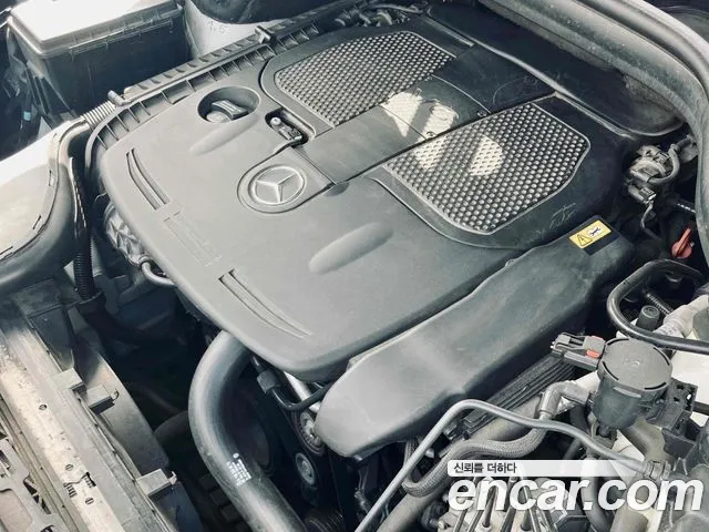Mercedes-Benz GLE 2016 thumb 6