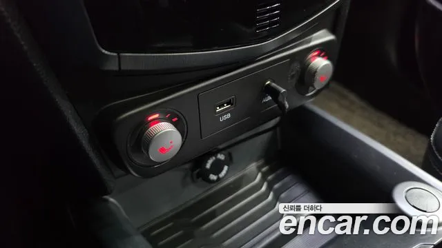 KG_Mobility_Ssangyong TIBOLI 2018 thumb 12