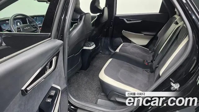 Kia EV6 2023 thumb 12