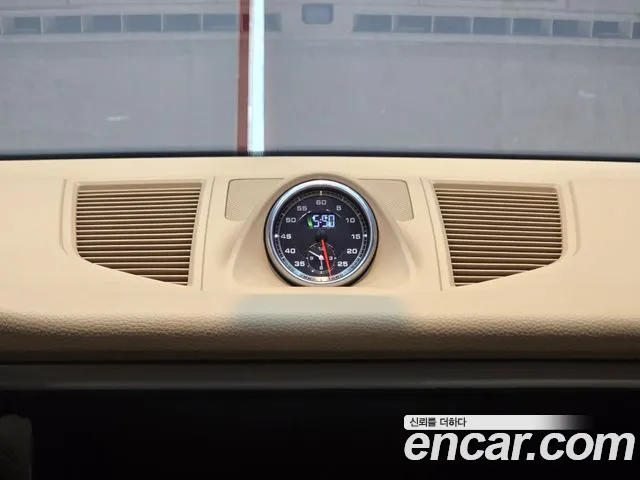 Porsche Macan 2014 thumb 4
