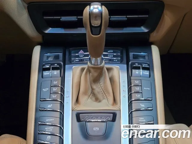 Porsche Macan 2014 thumb 5
