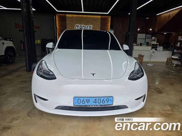 Tesla Model Y 2021 thumb 11