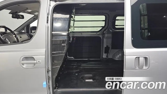 Hyundai Starex 2021 thumb 12
