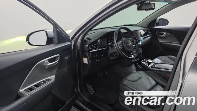 Kia Niro 2023 thumb 10