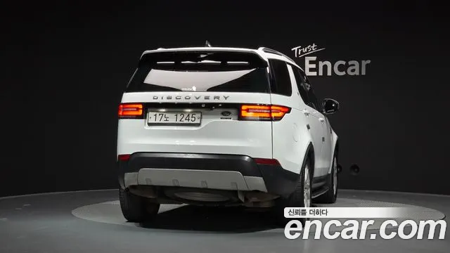 Land Rover Discovery 2018 thumb 4