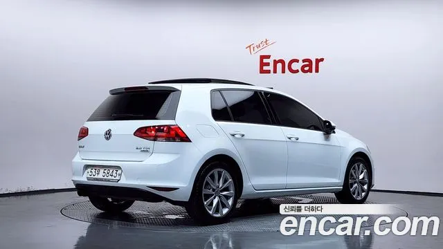 Volkswagen Golf Sportsvan 2015 thumb 2