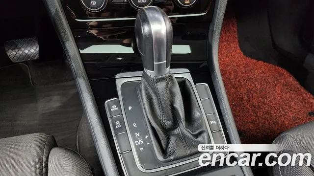 Volkswagen Golf Sportsvan 2015 thumb 9