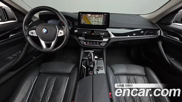 BMW 5-Series 2021 thumb 7