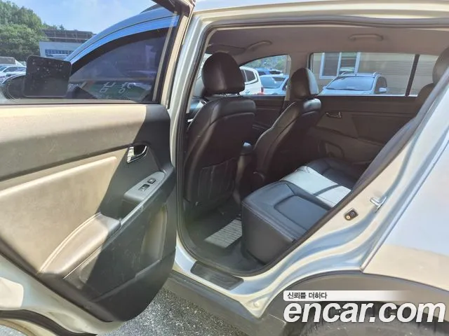 Kia Sportage 2011 thumb 9