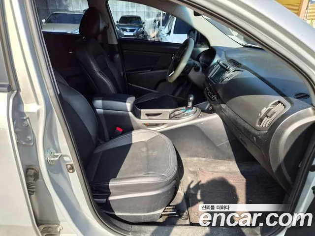 Kia Sportage 2011 thumb 10