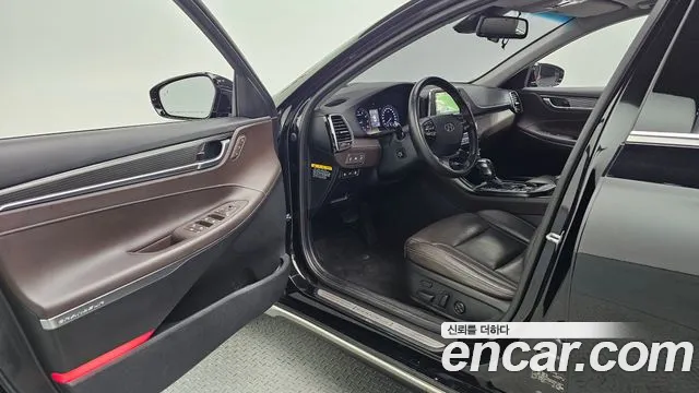 Hyundai Grandeur 2017 thumb 10