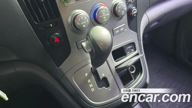 Hyundai Starex 2015 thumb 9