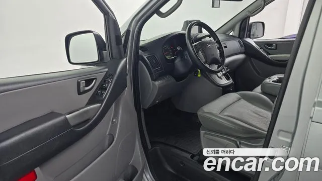 Hyundai Starex 2015 thumb 10