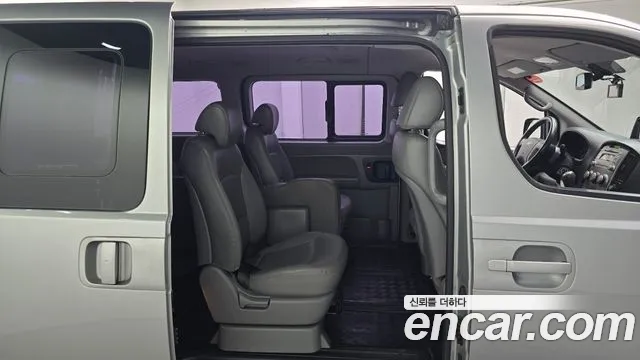 Hyundai Starex 2015 thumb 12