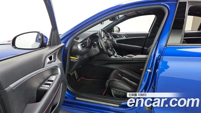 Genesis G70 2018 thumb 10