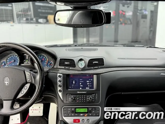 Maserati GranTurismo 2011 thumb 7