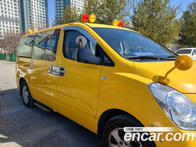 Hyundai Starex 2014 thumb 2