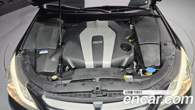 Hyundai Genesis 2012 thumb 6