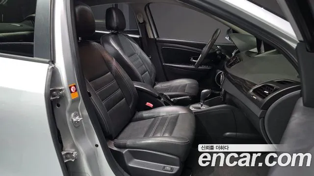 Renault-KoreaSamsung Fluence 2014 thumb 11