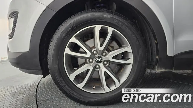 Hyundai Santa Fe 2012 thumb 5
