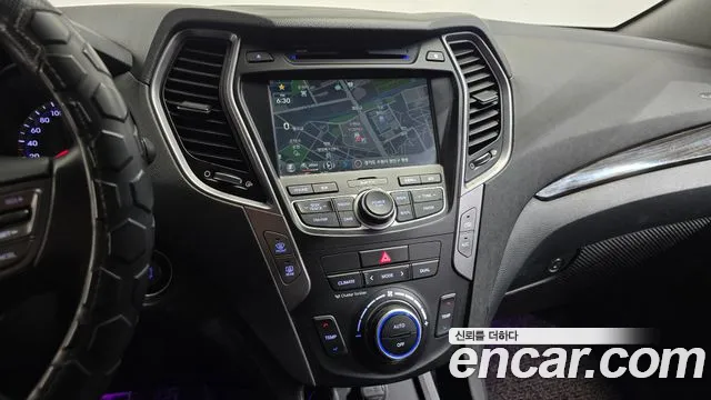 Hyundai Santa Fe 2012 thumb 12