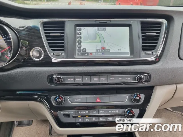 Kia Carnival 2019 thumb 8