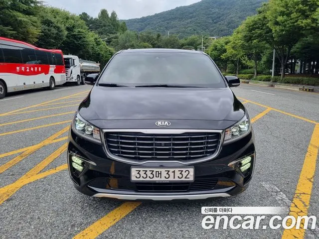 Kia Carnival 2019 thumb 11