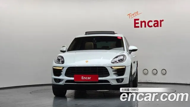 Porsche Macan 2015 thumb 3