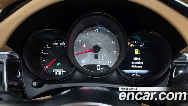 Porsche Macan 2015 thumb 8