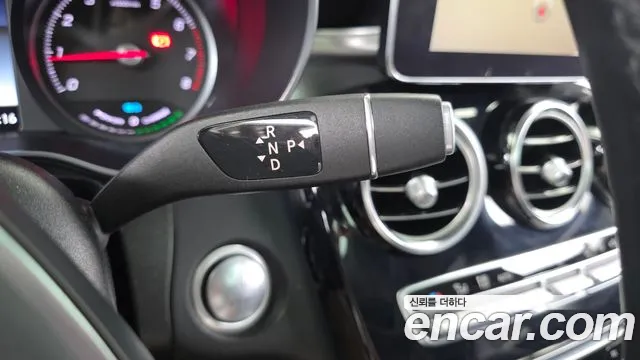 Mercedes-Benz GLC 2019 thumb 9