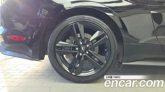Ford Mustang Mach-E 2017 thumb 5