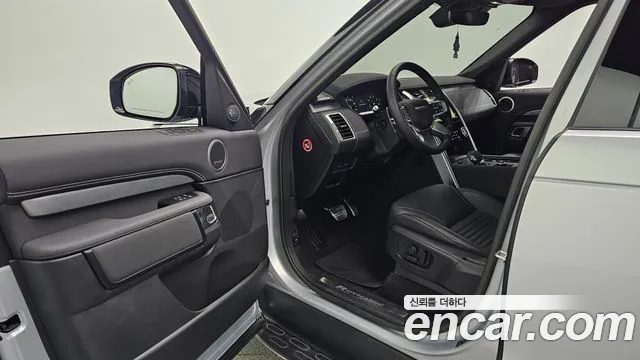 Land Rover Discovery 2023 thumb 10