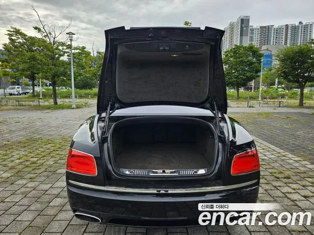 Bentley Flying Spur 2015 thumb 9