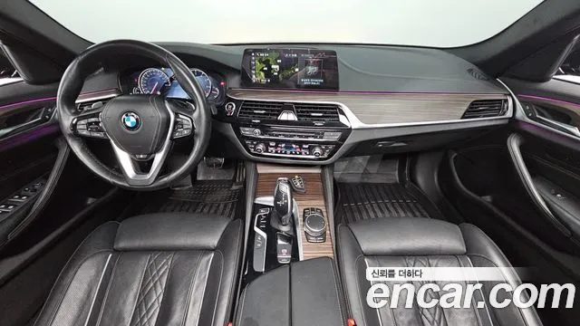 BMW 5-Series 2017 thumb 6