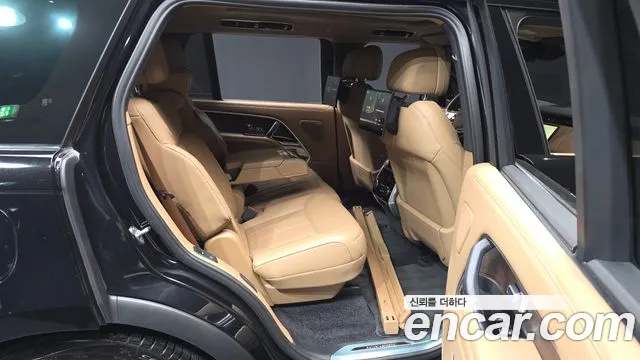Land Rover Range Rover 2023 thumb 12