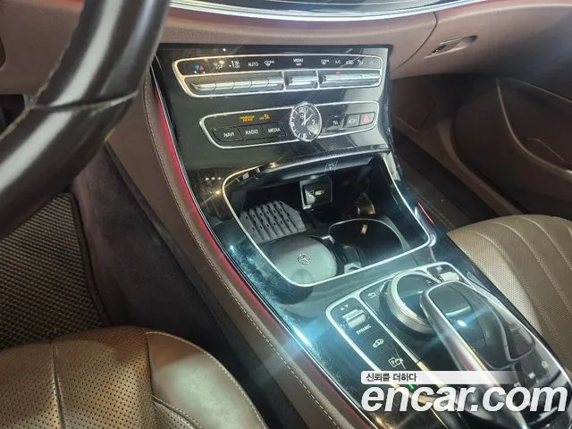 Mercedes-Benz E-Класс 2019 thumb 8