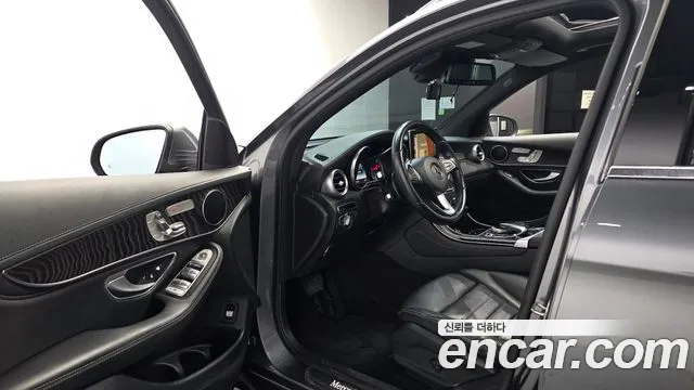Mercedes-Benz GLC 2016 thumb 10