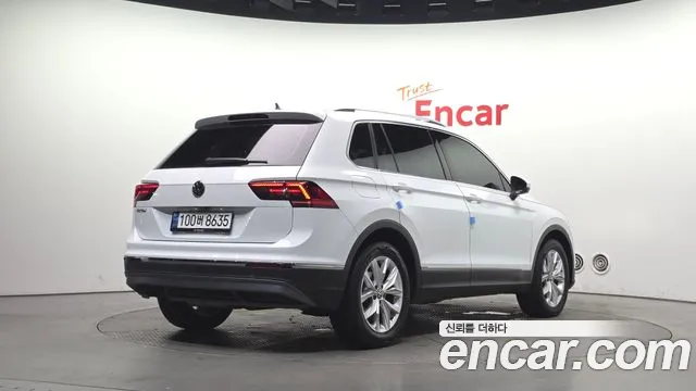 Volkswagen Tiguan 2020 thumb 2