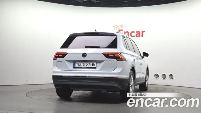 Volkswagen Tiguan 2020 thumb 4
