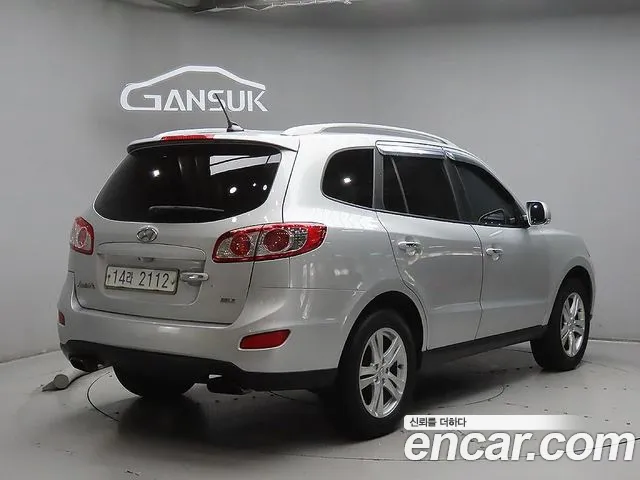 Hyundai Santa Fe 2010 thumb 4