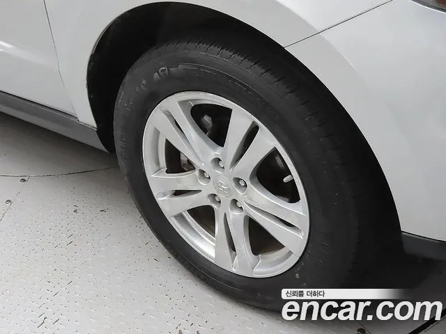 Hyundai Santa Fe 2010 thumb 5