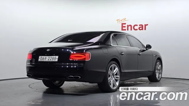 Bentley Flying Spur 2018 thumb 2