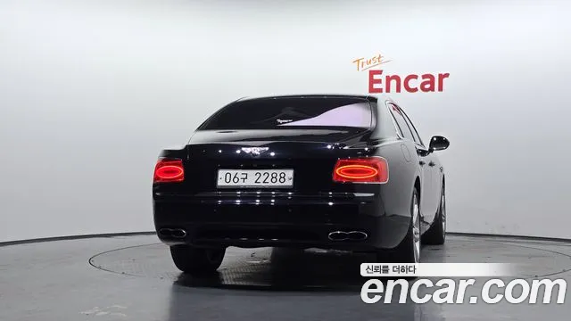 Bentley Flying Spur 2018 thumb 4